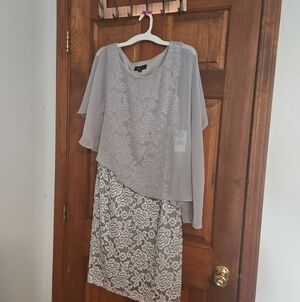Ronni Nicole RN Studio Crew Neck Dress in Light Gray Floral With Chiffon Overlay